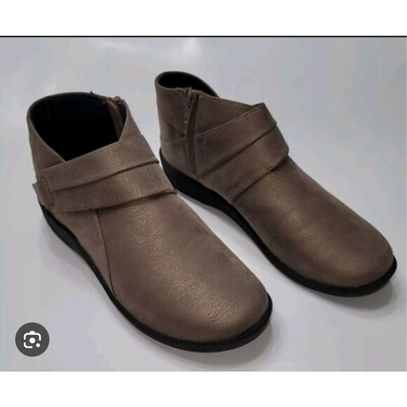 New? The sillian rani Brown Vegan Ankle Boots by Clarks cloud steppers Size 40-9 - Picture 3 of 11